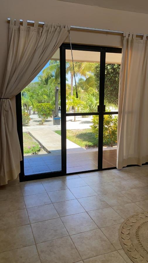 Beachfront With Swimming Pool. One Bedroom
