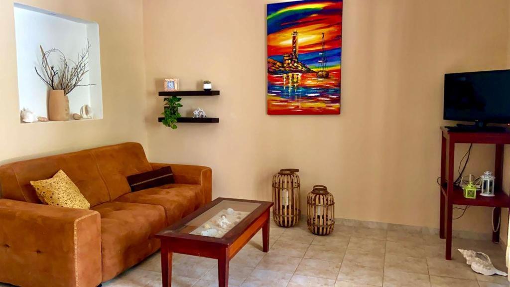 Beachfront With Swimming Pool. One Bedroom * Celestun